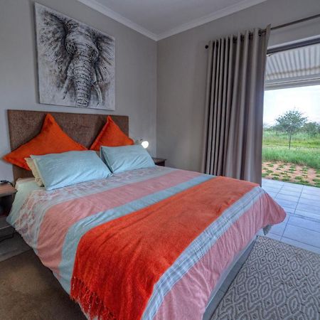 Khoi-Khoi Guesthouse Otavi Екстер'єр фото