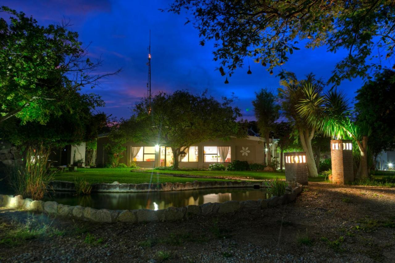 Khoi-Khoi Guesthouse Otavi Екстер'єр фото