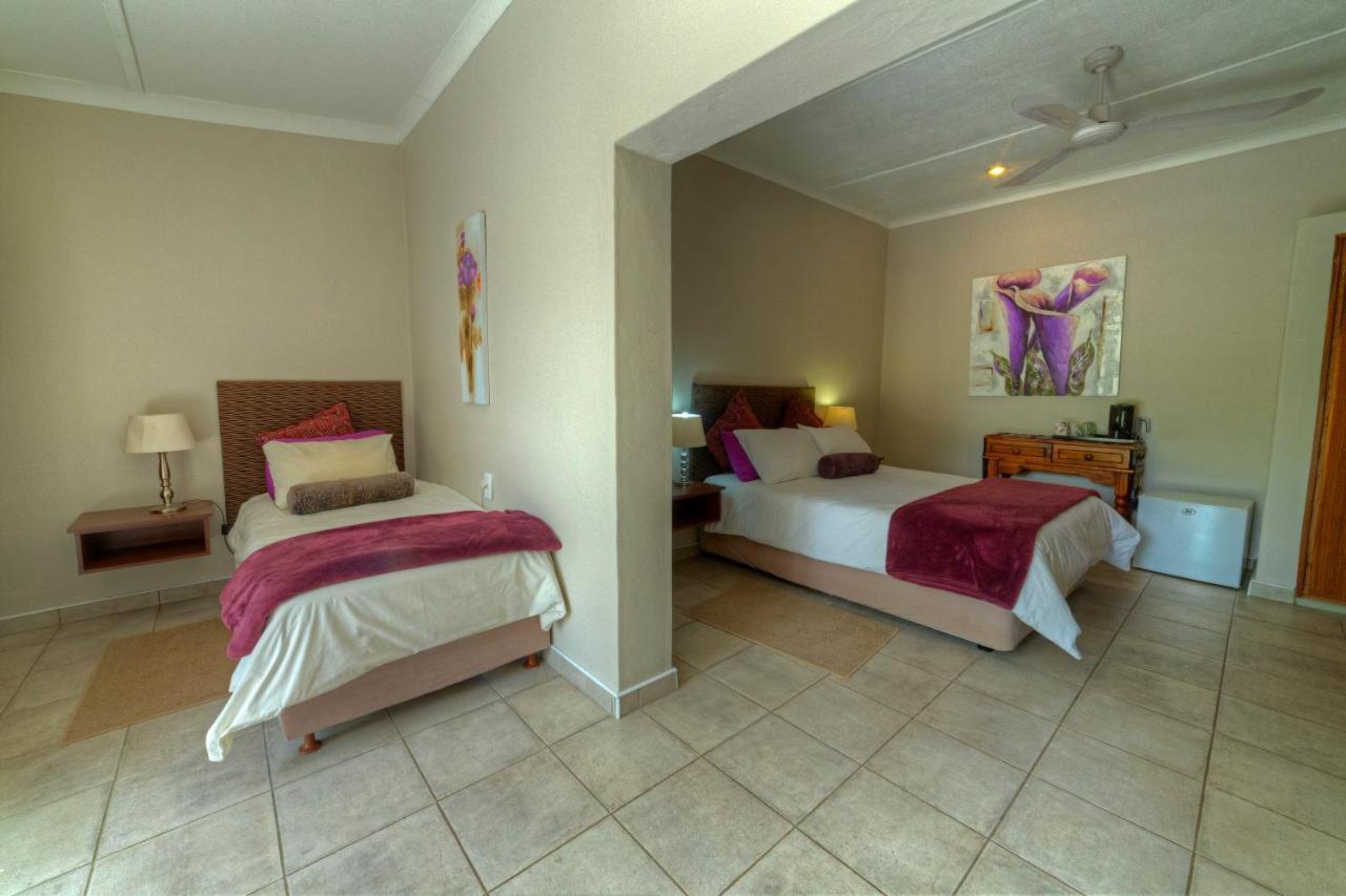 Khoi-Khoi Guesthouse Otavi Екстер'єр фото