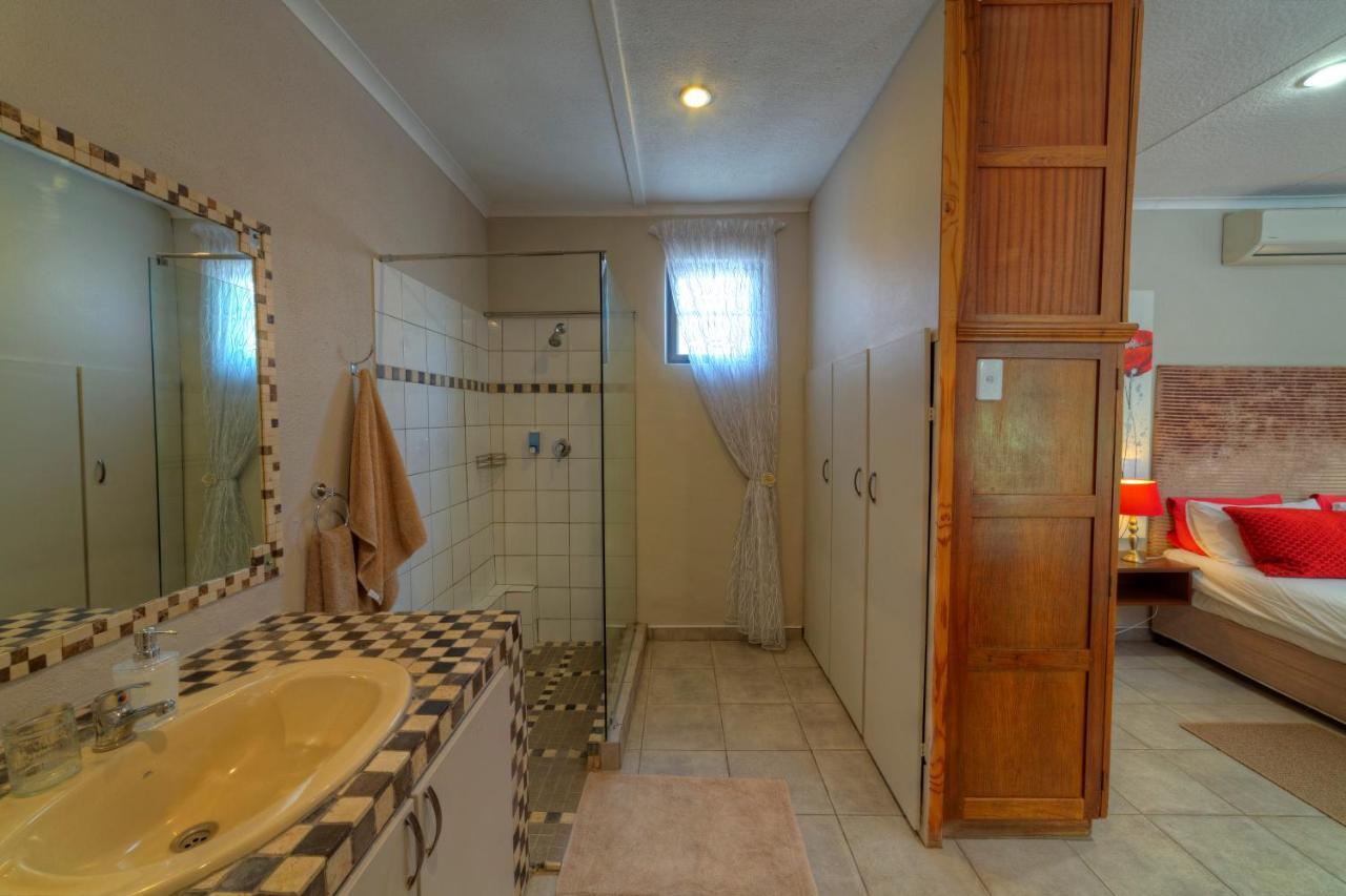 Khoi-Khoi Guesthouse Otavi Екстер'єр фото
